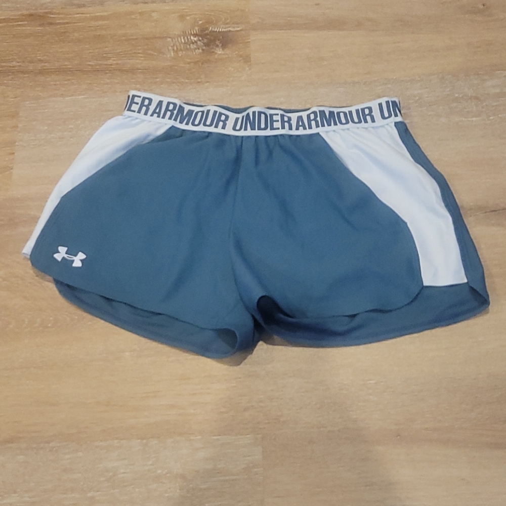 Under Armour shorts with pockets